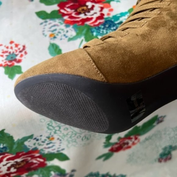 Qupid High Ankle Booties New without Tags never worn size 9 - Picture 8 of 14